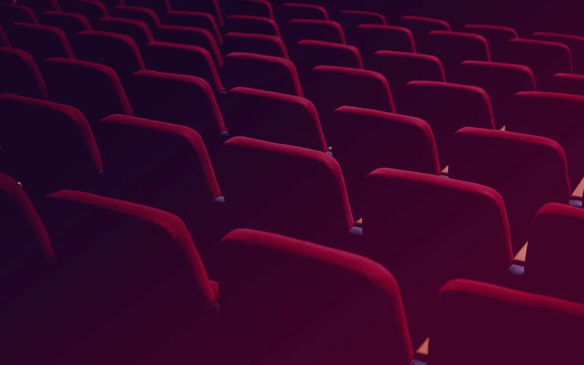 Ile trwa maraton filmowy? Zaskakujące fakty o jego długości